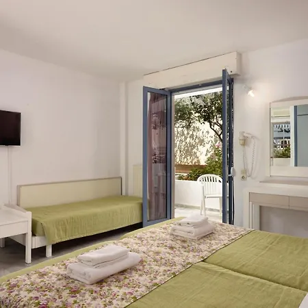 Ariadne Aparthotel 3*